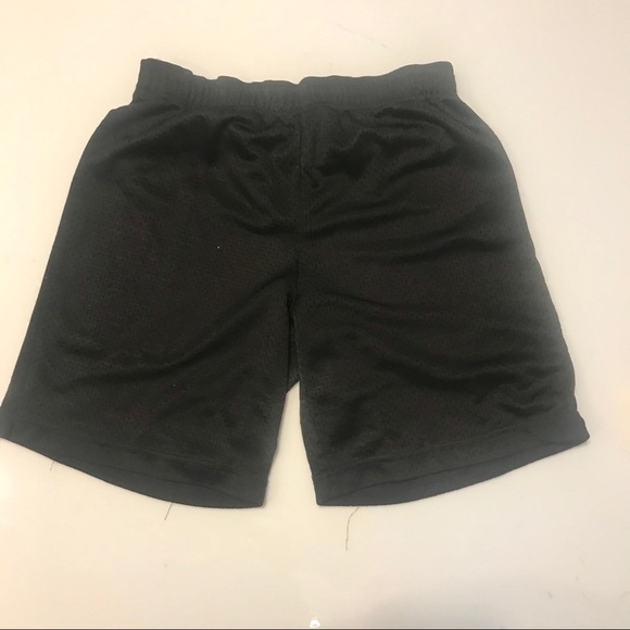 Fitness gear shorts small - Picture 4 of 4